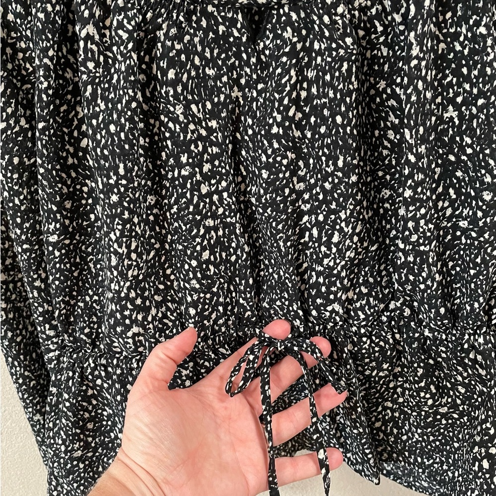 Balloon Long Sleeve Blouse - Black Abstract M - Picture 5 of 6
